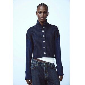 Zara Knit Cropped Cardigan M